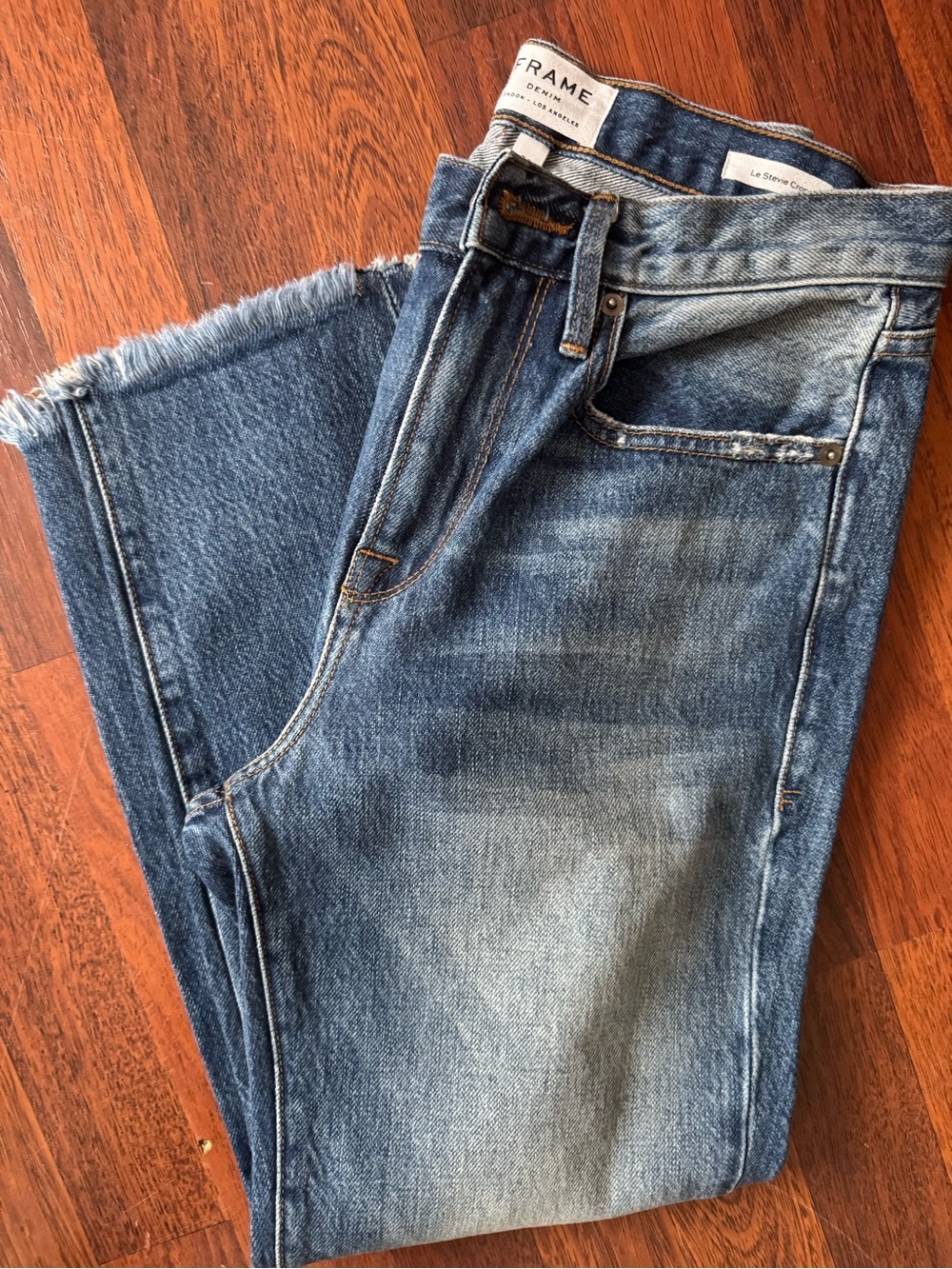 FRAME Le Stevie Crop Jeans Women’s 23 Distressed Raw Hem 100% Cotton - Picture 2 of 8